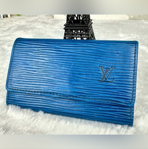 Louis Vuitton Accessories - LV Epi Key Holder